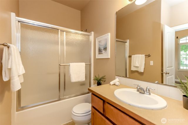 4947 Balustrade Boulevard SE, Lacey, WA 98515