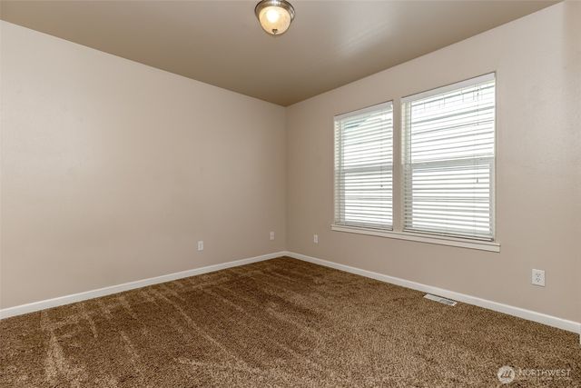 4947 Balustrade Boulevard SE, Lacey, WA 98515