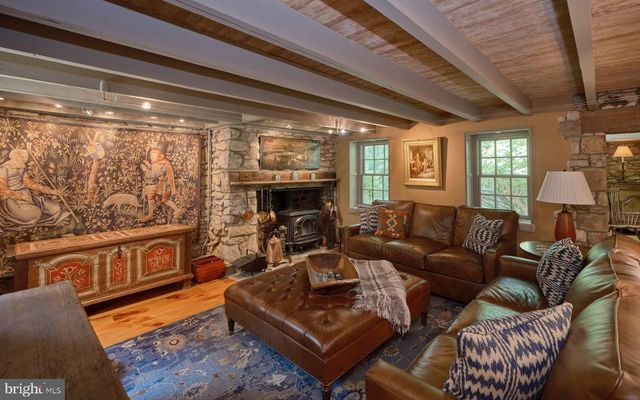 5960 HONEY HOLLOW RD, Doylestown, PA 18902