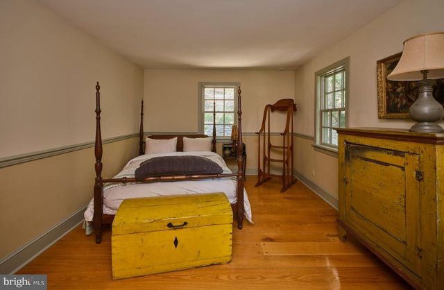 5960 HONEY HOLLOW RD, Doylestown, PA 18902