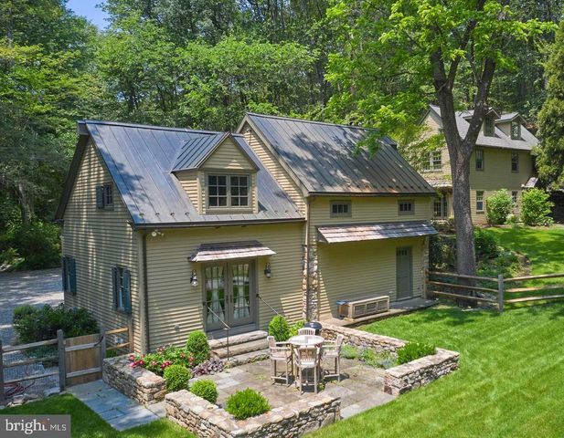 5960 HONEY HOLLOW RD, Doylestown, PA 18902