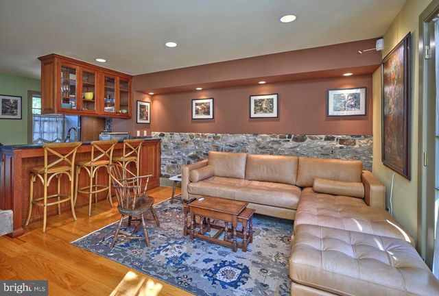 5960 HONEY HOLLOW RD, Doylestown, PA 18902