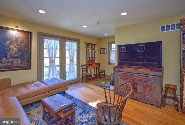 5960 HONEY HOLLOW RD, Doylestown, PA 18902