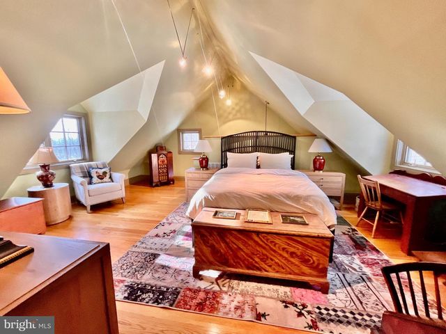 5960 HONEY HOLLOW RD, Doylestown, PA 18902