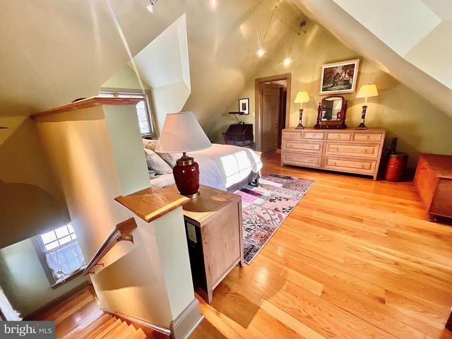 5960 HONEY HOLLOW RD, Doylestown, PA 18902