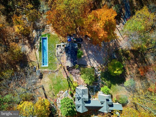 5960 HONEY HOLLOW RD, Doylestown, PA 18902
