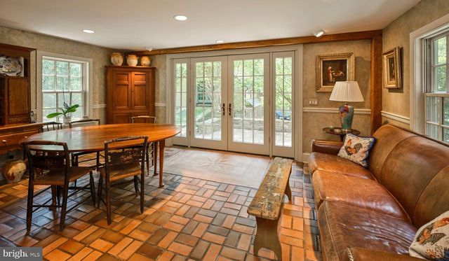 5960 HONEY HOLLOW RD, Doylestown, PA 18902