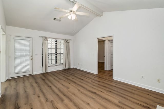 8731 Sawyer Brown Rd, Nashville, TN 37221