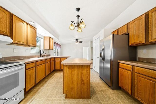 2421 W THORNTON Road, Show Low, AZ 85901