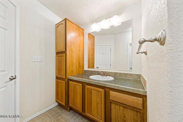 2421 W THORNTON Road, Show Low, AZ 85901