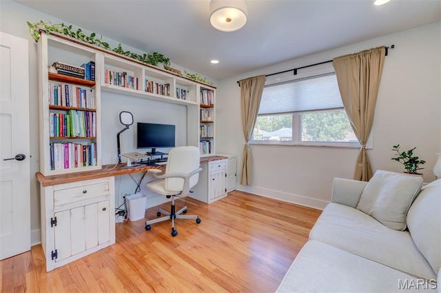 5111 Lenox Avenue, St Louis, MO 63119