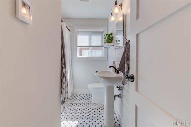 5111 Lenox Avenue, St Louis, MO 63119