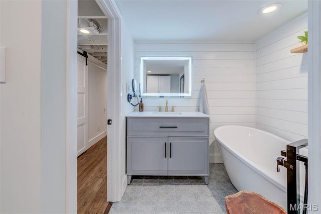 5111 Lenox Avenue, St Louis, MO 63119