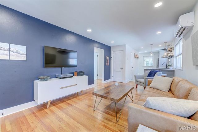 5111 Lenox Avenue, St Louis, MO 63119