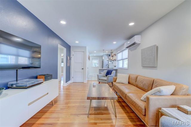 5111 Lenox Avenue, St Louis, MO 63119