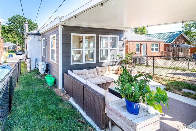 5111 Lenox Avenue, St Louis, MO 63119