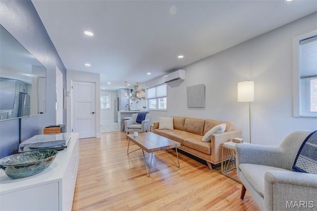 5111 Lenox Avenue, St Louis, MO 63119