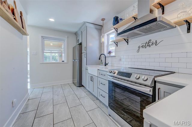 5111 Lenox Avenue, St Louis, MO 63119