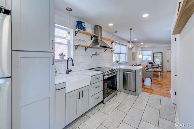 5111 Lenox Avenue, St Louis, MO 63119