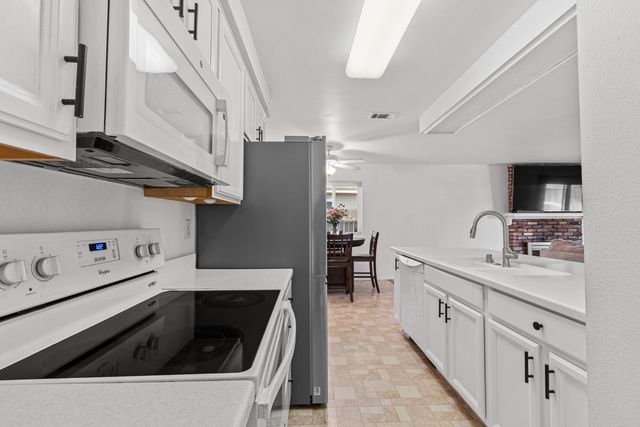 3631 Lyra St, Sacramento, CA 95827