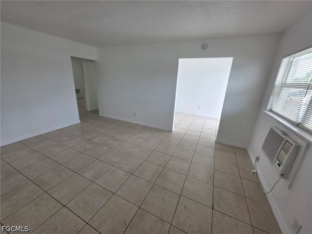 2452 Stella ST 105, Fort Myers, FL 33901