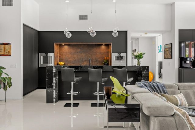 1069 Azure Court, Palm Springs, CA 92262