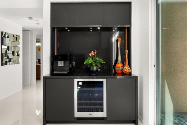 1069 Azure Court, Palm Springs, CA 92262