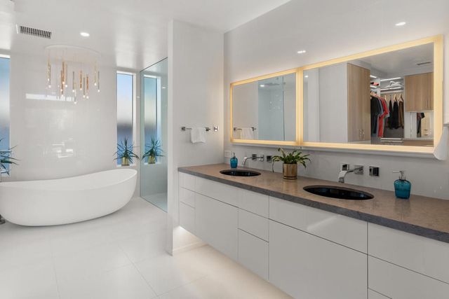 1069 Azure Court, Palm Springs, CA 92262