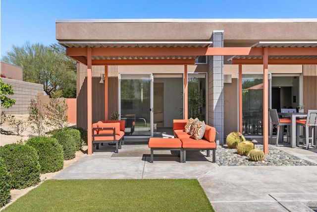 1069 Azure Court, Palm Springs, CA 92262