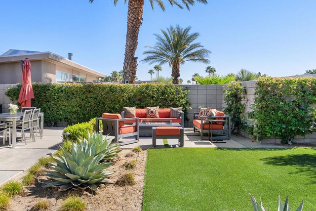 1069 Azure Court, Palm Springs, CA 92262