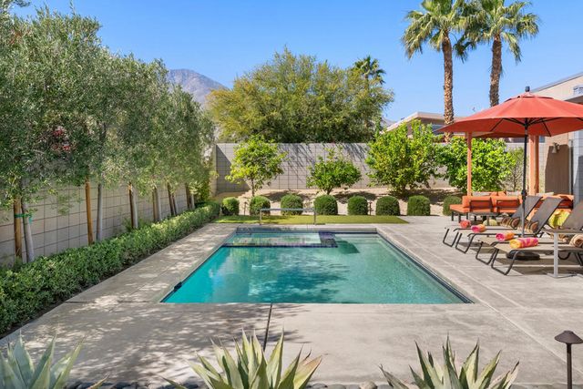 1069 Azure Court, Palm Springs, CA 92262