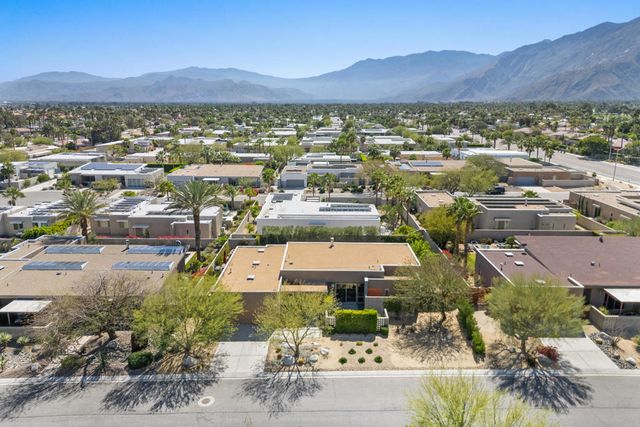 1069 Azure Court, Palm Springs, CA 92262