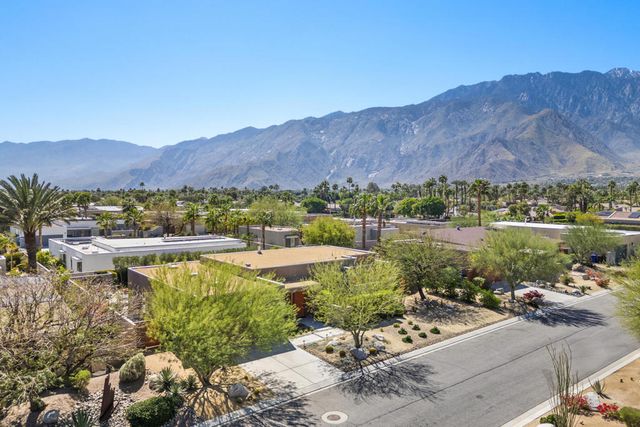 1069 Azure Court, Palm Springs, CA 92262