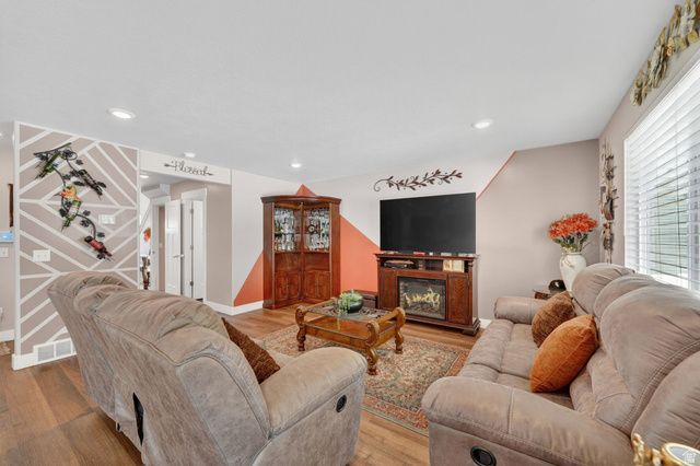 5925 S OLYMPIC VW, Kearns, UT 84118