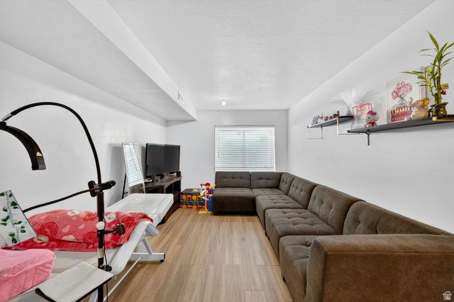 5925 S OLYMPIC VW, Kearns, UT 84118