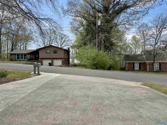 1913 Garner Street, Scottsboro, AL 35769