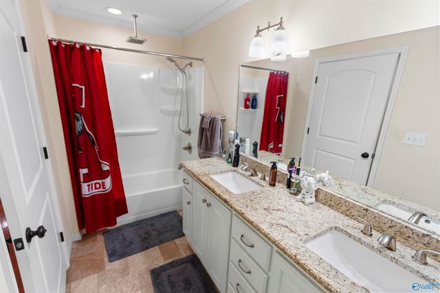 1913 Garner Street, Scottsboro, AL 35769