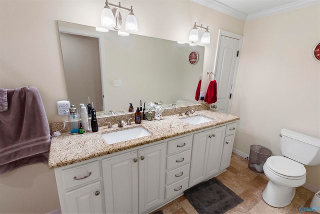 1913 Garner Street, Scottsboro, AL 35769