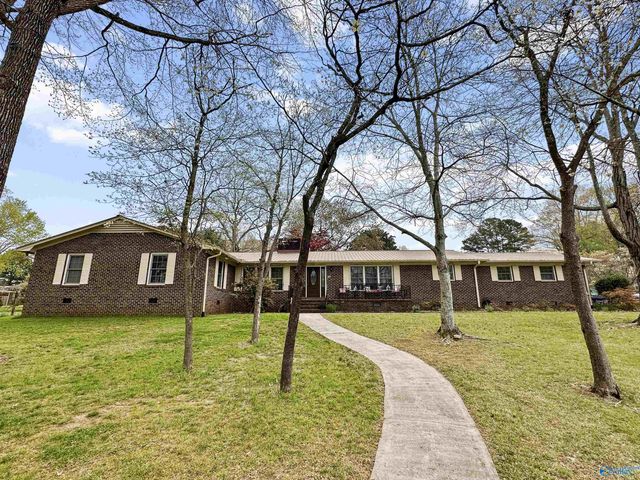 1913 Garner Street, Scottsboro, AL 35769