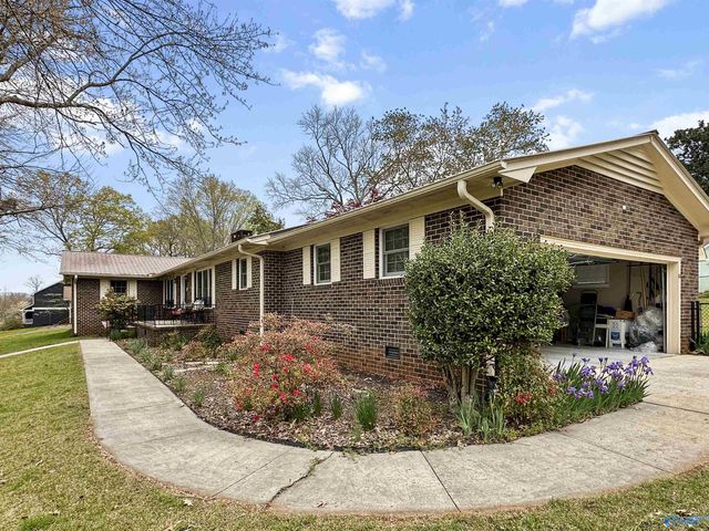 1913 Garner Street, Scottsboro, AL 35769