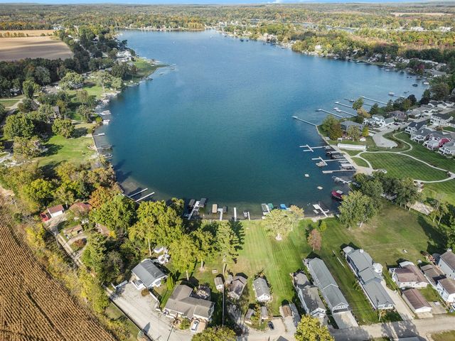 70855 Hollywood Shores Drive, Union, MI 49130