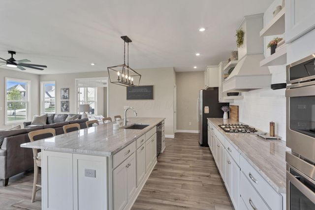 1100 Manorwood Trace, Grove City, OH 43123