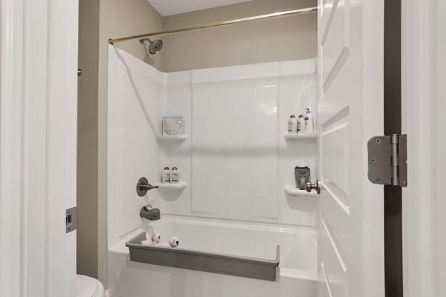 1100 Manorwood Trace, Grove City, OH 43123