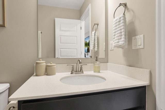 1100 Manorwood Trace, Grove City, OH 43123