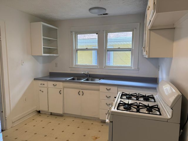 2812 Overlook Drive, Huntington, WV 25705