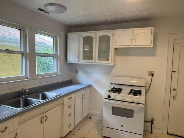 2812 Overlook Drive, Huntington, WV 25705