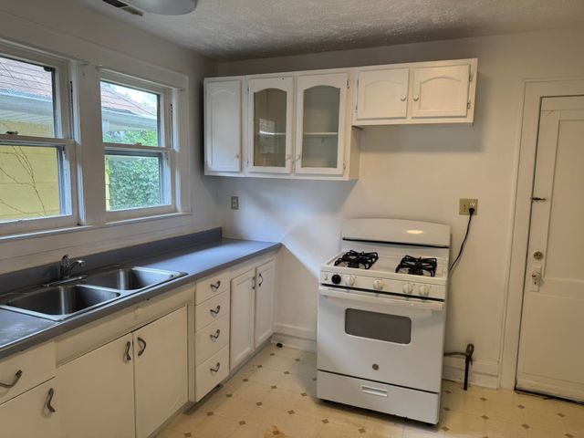 2812 Overlook Drive, Huntington, WV 25705