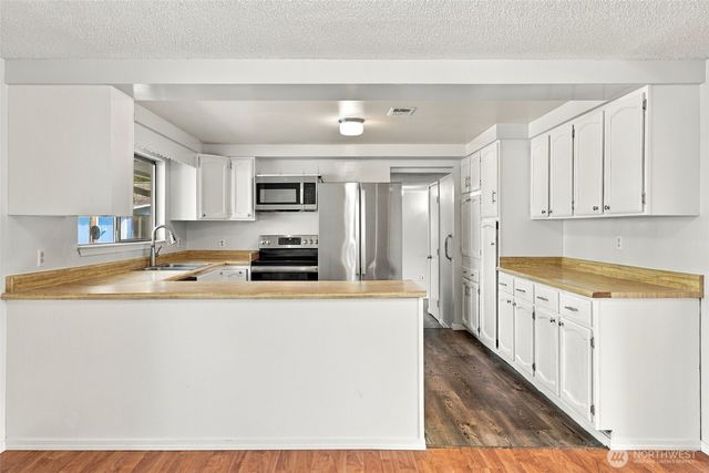 8419 WASHINGTON Boulevard SW, Lakewood, WA 98498