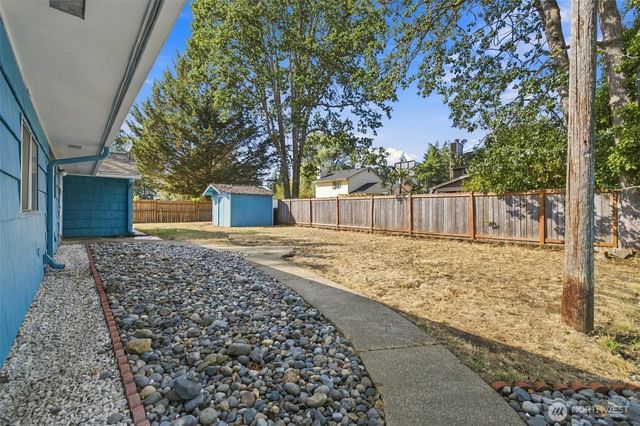 8419 WASHINGTON Boulevard SW, Lakewood, WA 98498