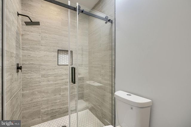 2118 BOLTON ST, Baltimore, MD 21217